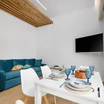 Hyacinthus Executive 5 Min To Apartment