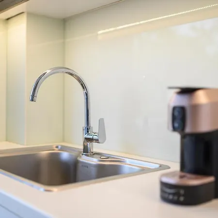 Hyacinthus Executive 5 Min To *