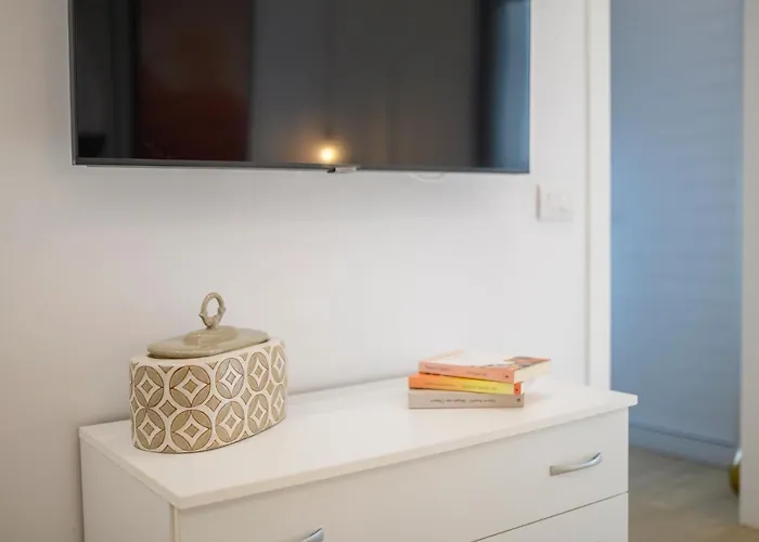 Hyacinthus Executive 5 Min To Apartment *